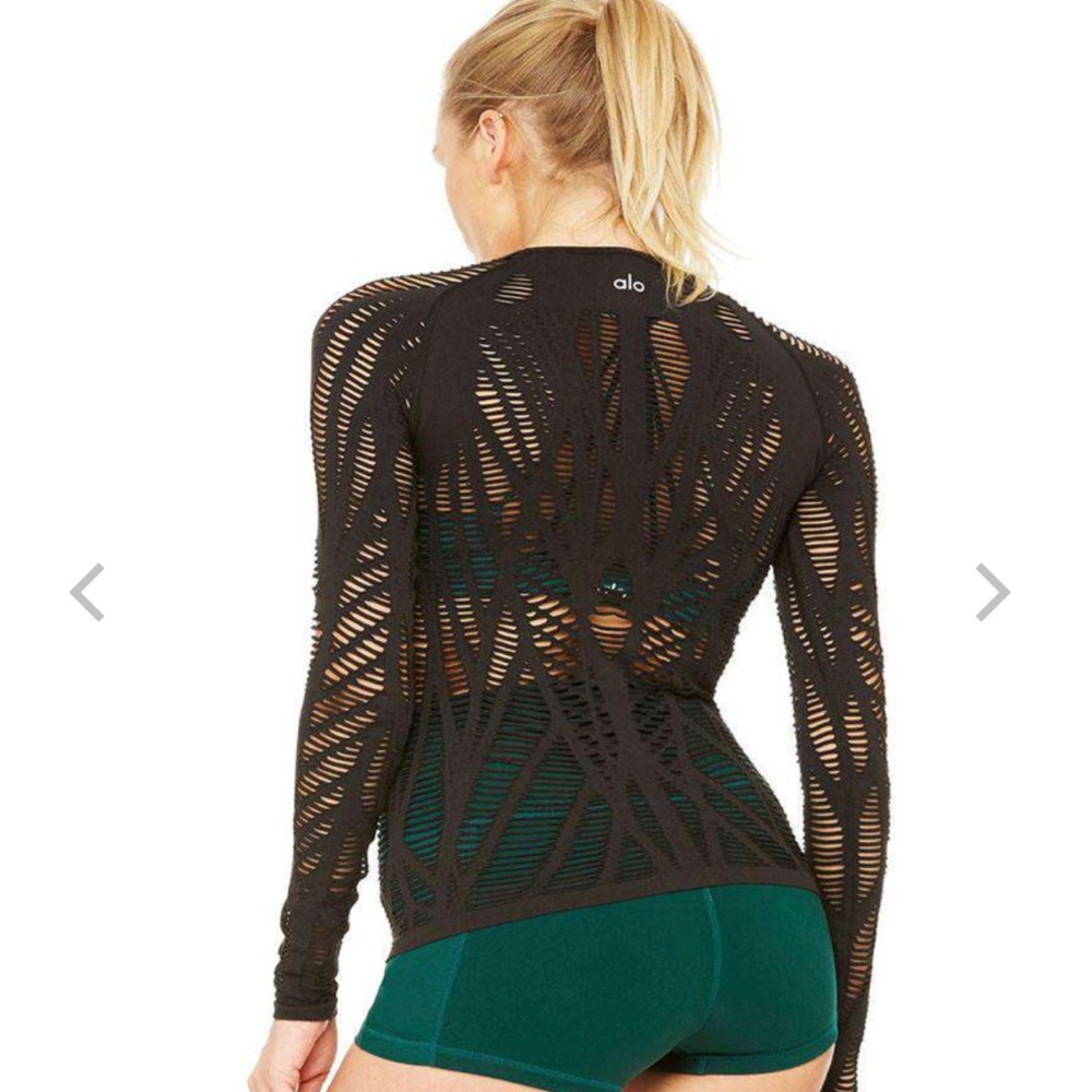 Black alo yoga long sleeve
